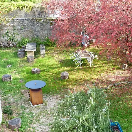 La Maison De La Douce Heure, 4 Appartements Climatises Avec Jardin Au Centre Ville Proche Des Thermes Lons-le-Saunier Exterior foto