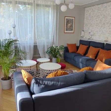 La Maison De La Douce Heure, 4 Appartements Climatises Avec Jardin Au Centre Ville Proche Des Thermes Lons-le-Saunier Exterior foto