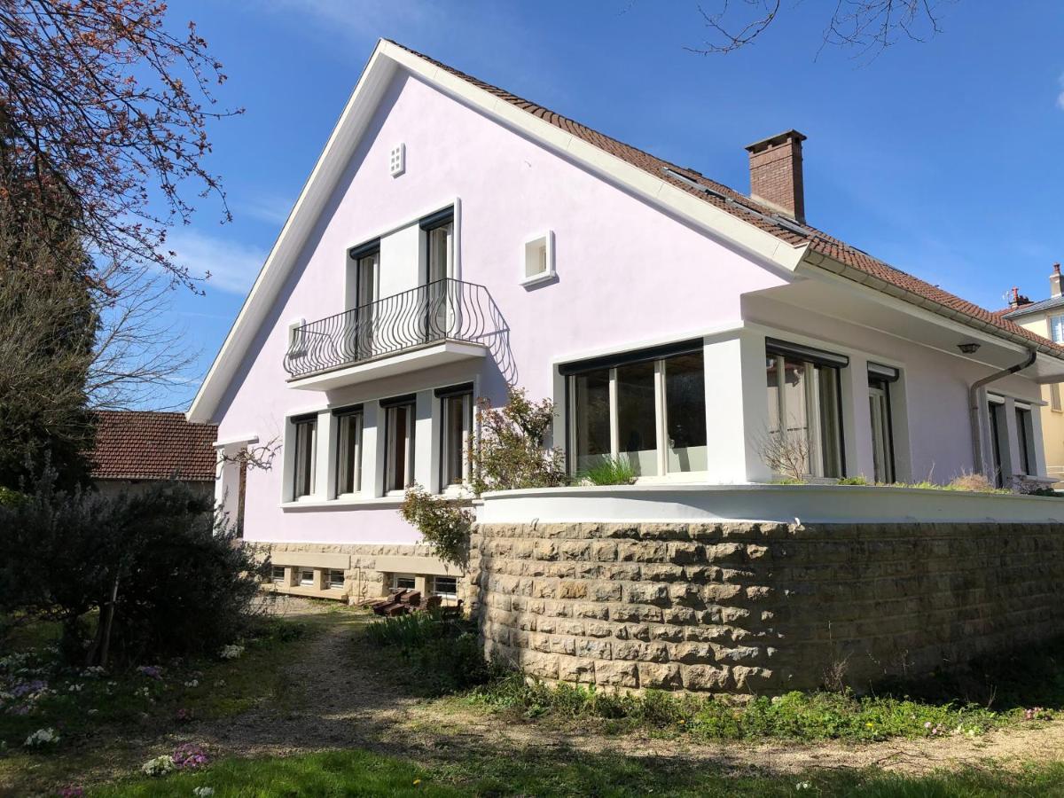 La Maison De La Douce Heure, 4 Climatises Avec Jardin Au Centre Proche Des Thermes * Lons-le-Saunier