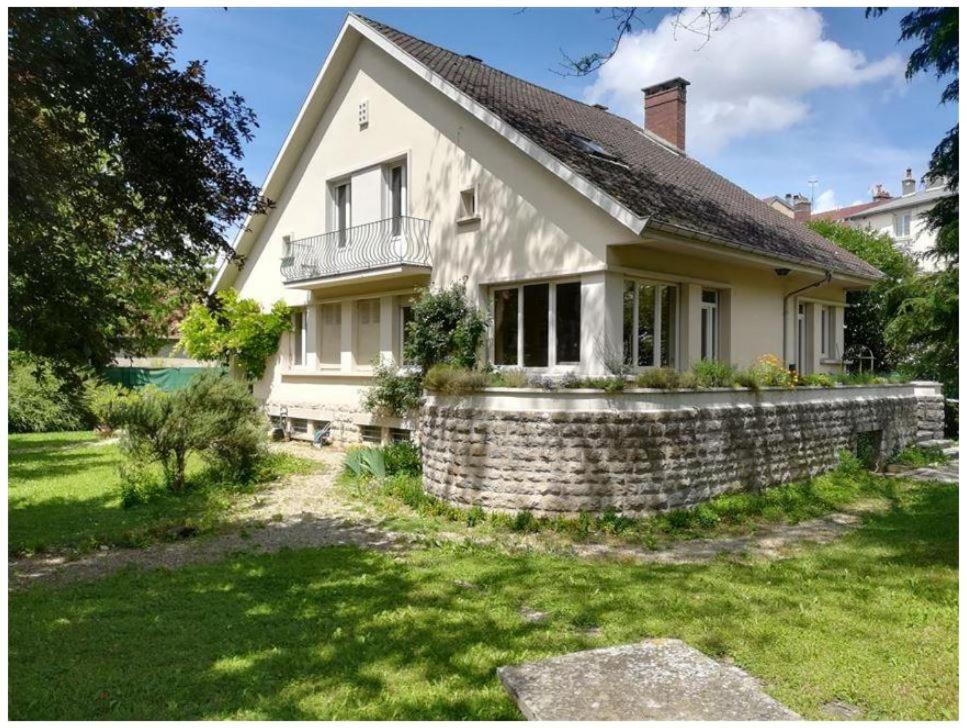 La Maison De La Douce Heure, 4 Climatises Avec Jardin Au Centre Proche Des Thermes *