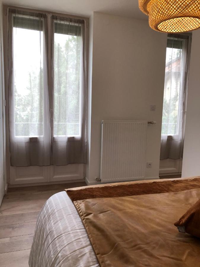 Apartment La Maison De La Douce Heure, 4 Climatises Avec Jardin Au Centre Proche Des Thermes Lons-le-Saunier