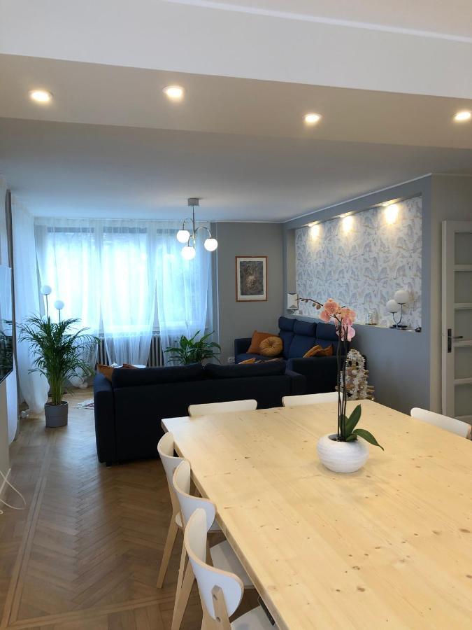 La Maison De La Douce Heure, 4 Climatises Avec Jardin Au Centre Proche Des Thermes Apartment
