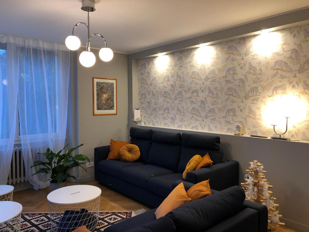 Apartment La Maison De La Douce Heure, 4 Climatises Avec Jardin Au Centre Proche Des Thermes
